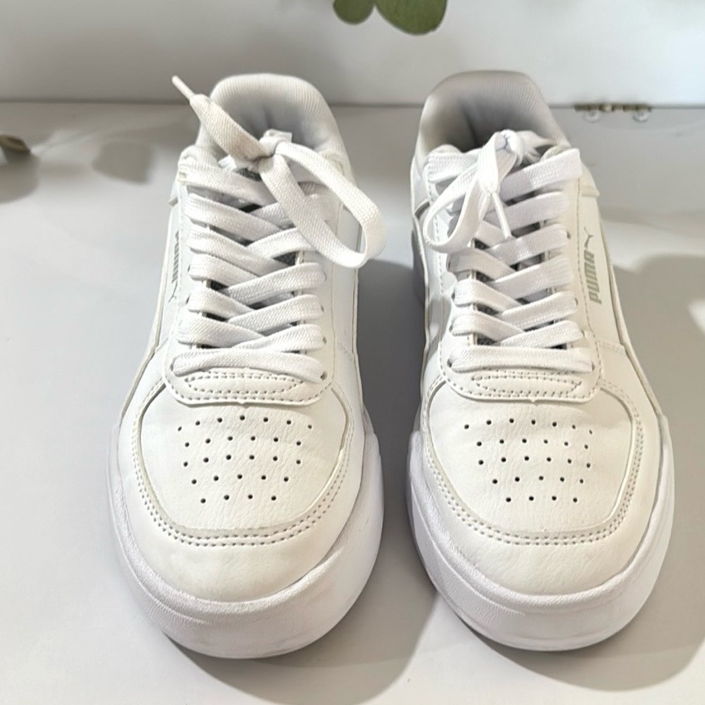 White Puma Caven Sneakers Size 4 Unisex Lace Up